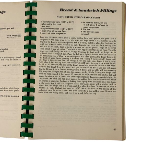 Little Bit Different! Cookbook St Johns Episcopal Church Moultrie GA 1975 - Picture 7 of 13